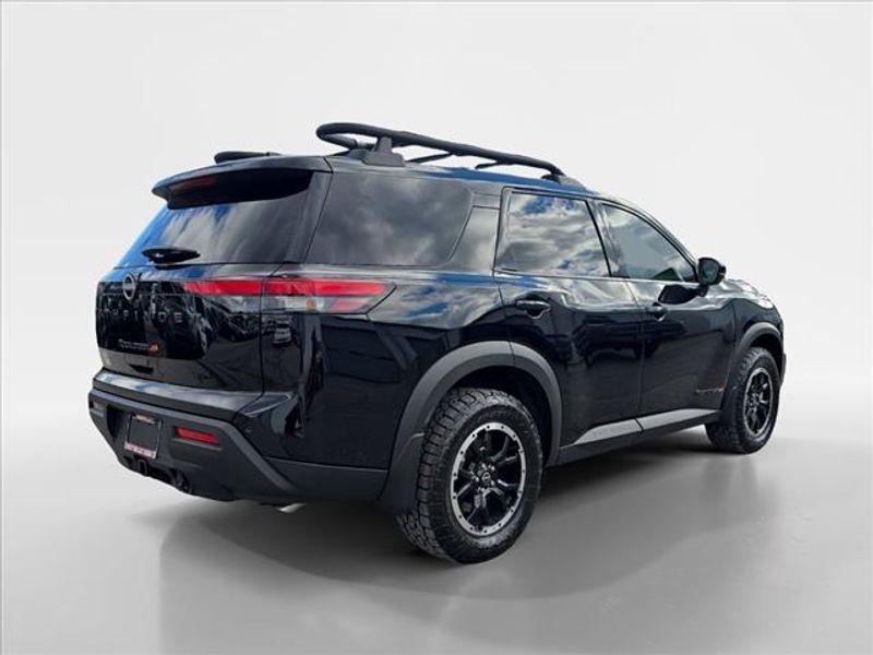 new 2025 Nissan Pathfinder car, priced at $43,650