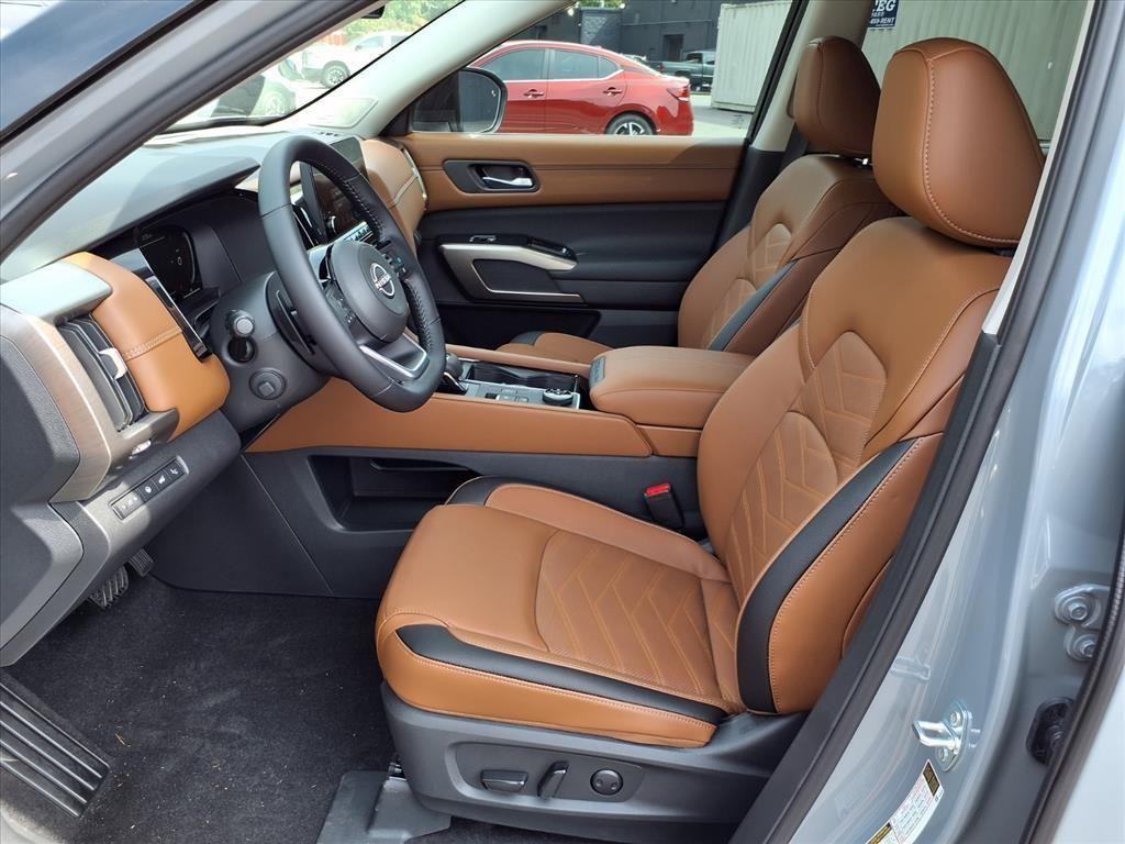 new 2025 Nissan Pathfinder car, priced at $46,550