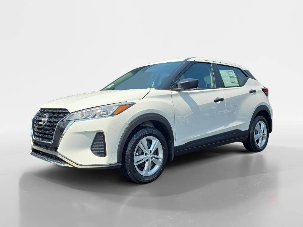 new 2025 Nissan Kicks Play car, priced at $22,004
