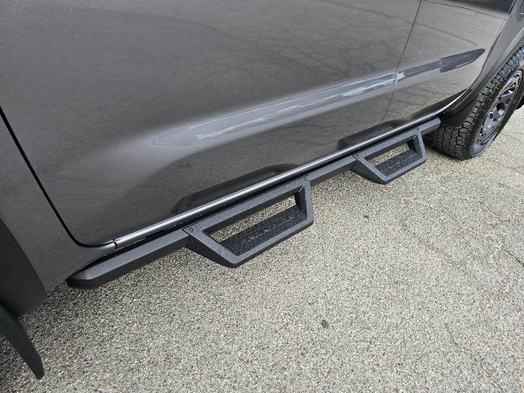 new 2025 Nissan Frontier car, priced at $47,371