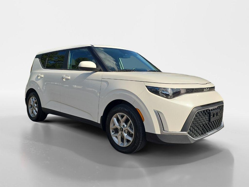used 2023 Kia Soul car, priced at $19,588