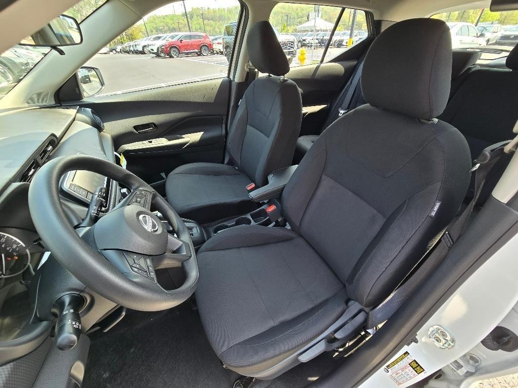 new 2025 Nissan Kicks Play car, priced at $22,434