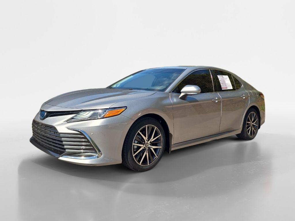 used 2022 Toyota Camry Hybrid car, priced at $29,633