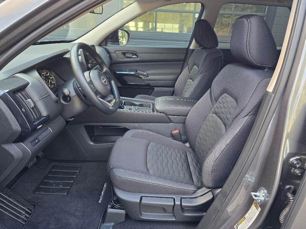 new 2025 Nissan Pathfinder car, priced at $34,612
