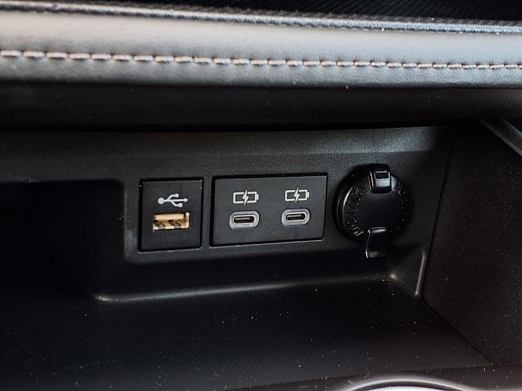 used 2023 Toyota Highlander car, priced at $30,887