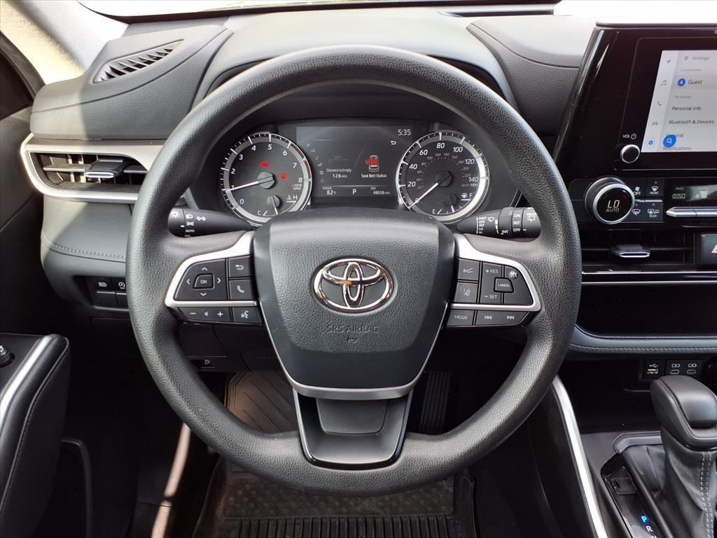 used 2023 Toyota Highlander car, priced at $30,887