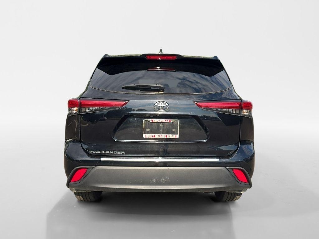 used 2023 Toyota Highlander car, priced at $30,887