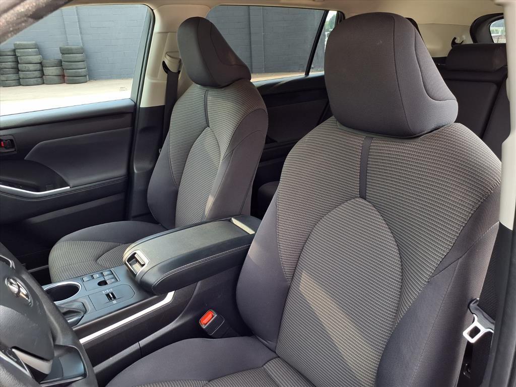 used 2023 Toyota Highlander car, priced at $30,887
