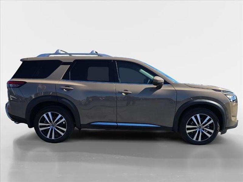 new 2024 Nissan Pathfinder car, priced at $47,958