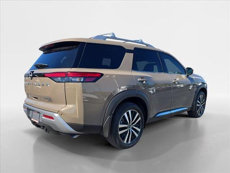 new 2024 Nissan Pathfinder car, priced at $47,958