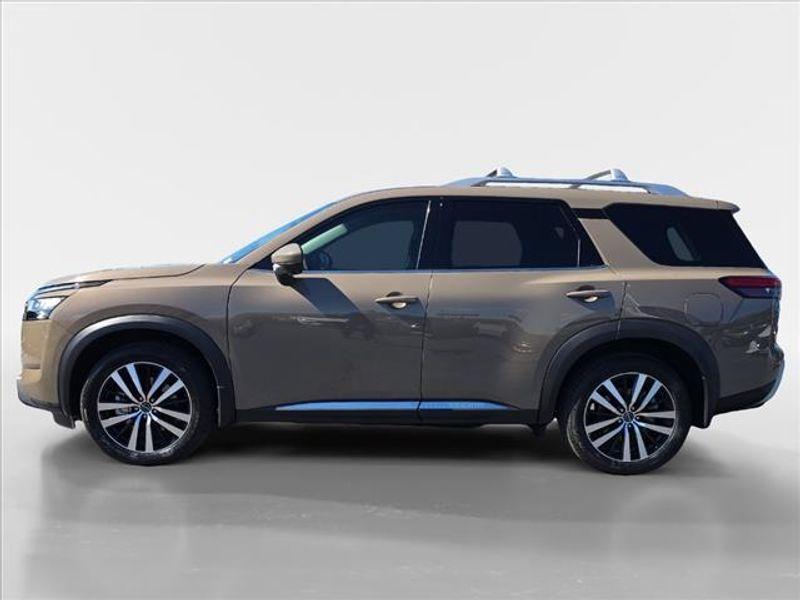 new 2024 Nissan Pathfinder car, priced at $47,958