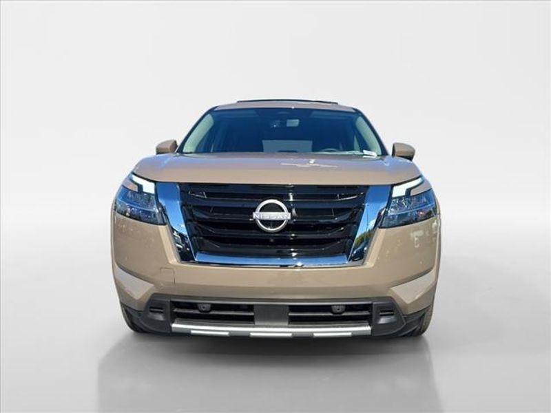 new 2024 Nissan Pathfinder car, priced at $47,958