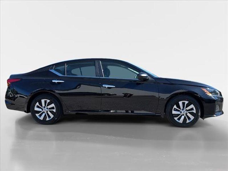 new 2024 Nissan Altima car, priced at $24,227