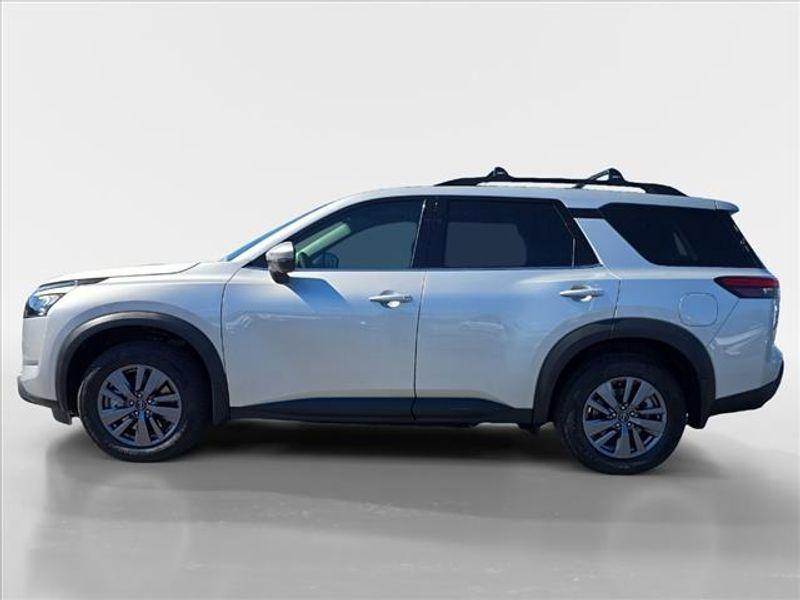 new 2024 Nissan Pathfinder car, priced at $37,875