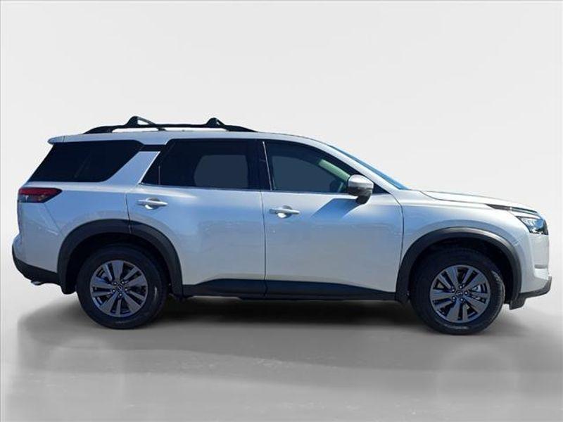 new 2024 Nissan Pathfinder car, priced at $37,875