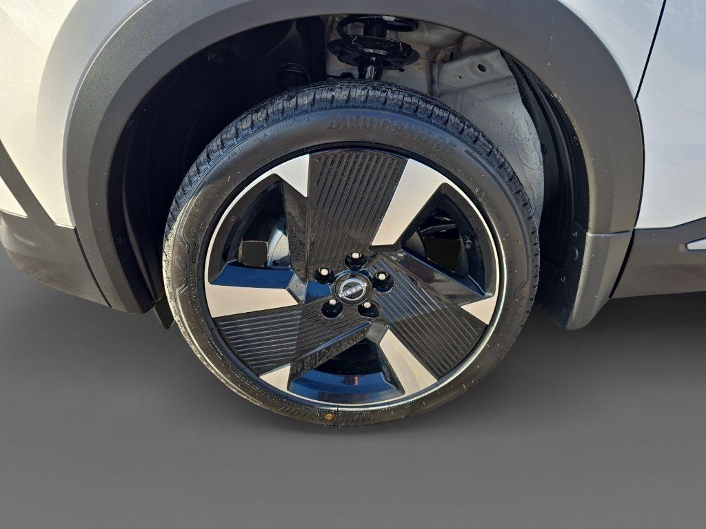 new 2025 Nissan Kicks car, priced at $28,743