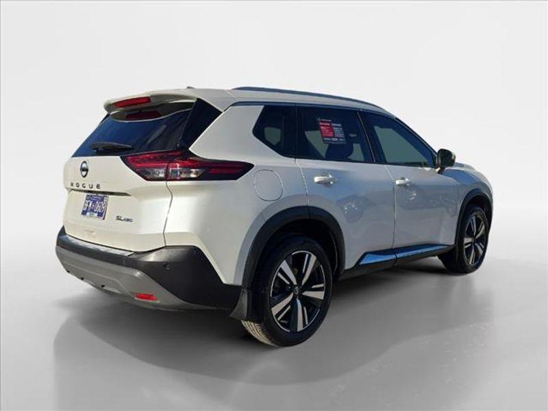 used 2021 Nissan Rogue car, priced at $27,552