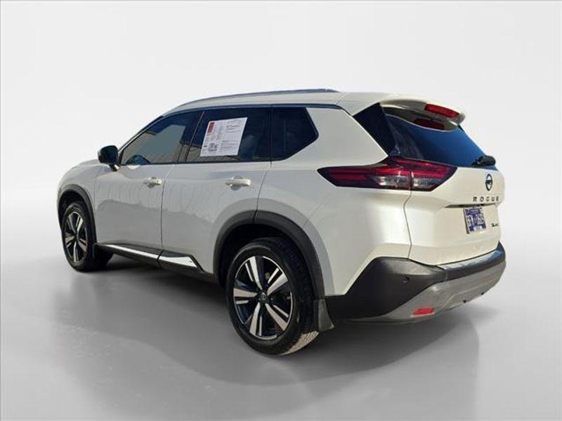 used 2021 Nissan Rogue car, priced at $27,552