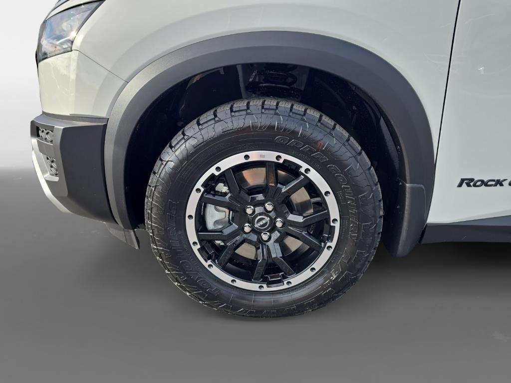 new 2025 Nissan Pathfinder car, priced at $43,338