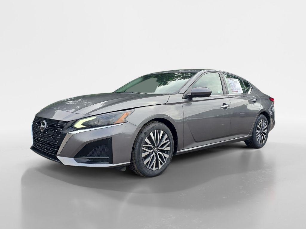 used 2023 Nissan Altima car, priced at $21,667