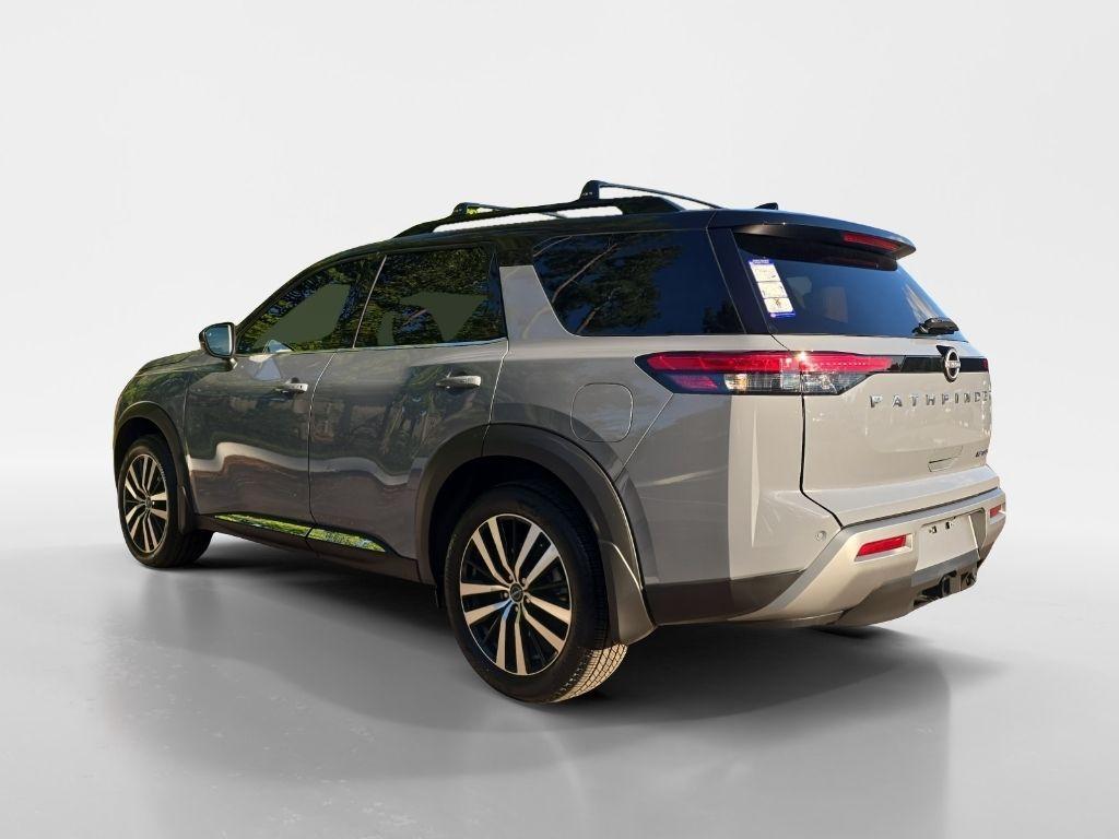 new 2025 Nissan Pathfinder car, priced at $48,420