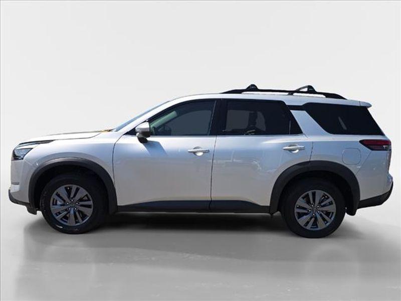 new 2024 Nissan Pathfinder car, priced at $36,175