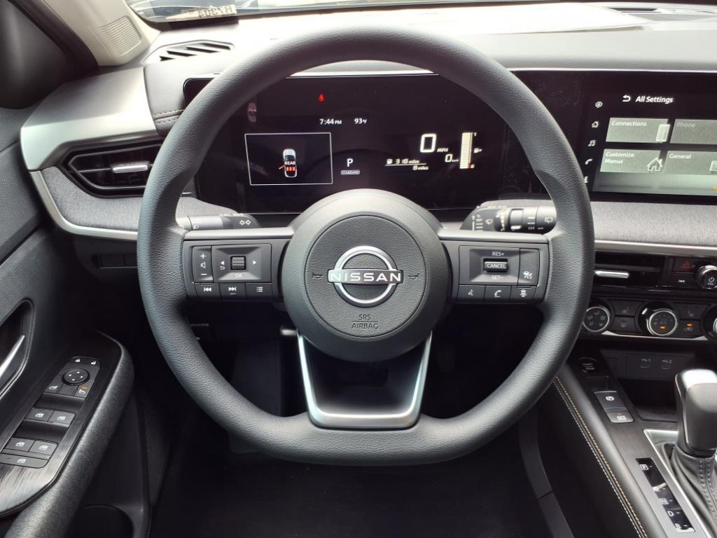 new 2025 Nissan Kicks car, priced at $27,255