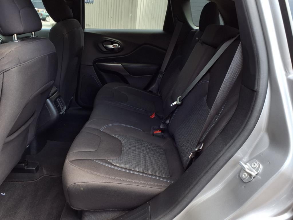 used 2020 Jeep Cherokee car, priced at $20,774