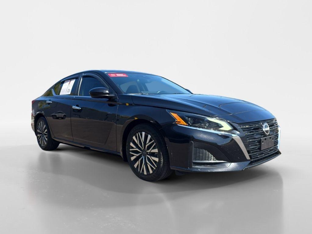 used 2023 Nissan Altima car, priced at $24,552