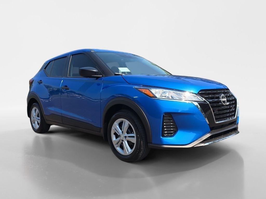 new 2025 Nissan Kicks Play car, priced at $22,434