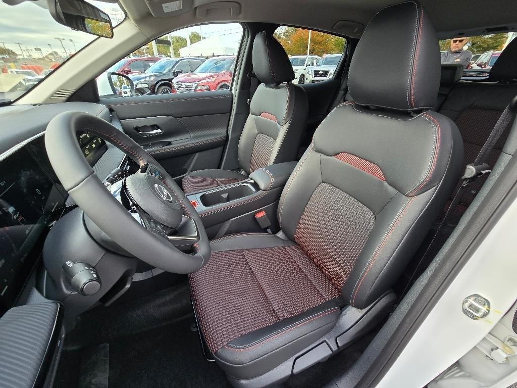 new 2025 Nissan Kicks car, priced at $26,772