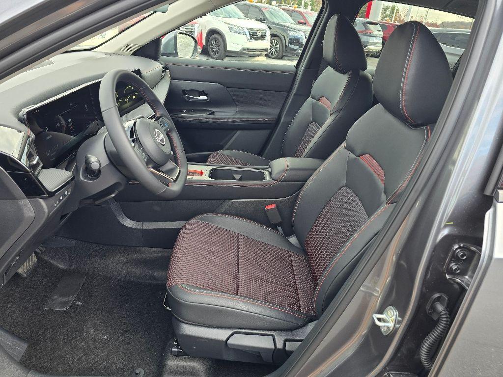new 2025 Nissan Kicks car, priced at $29,199