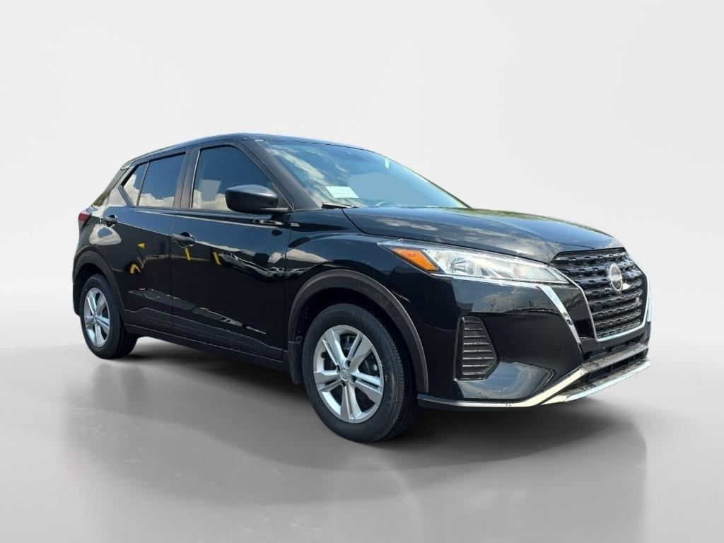 new 2025 Nissan Kicks Play car, priced at $22,434
