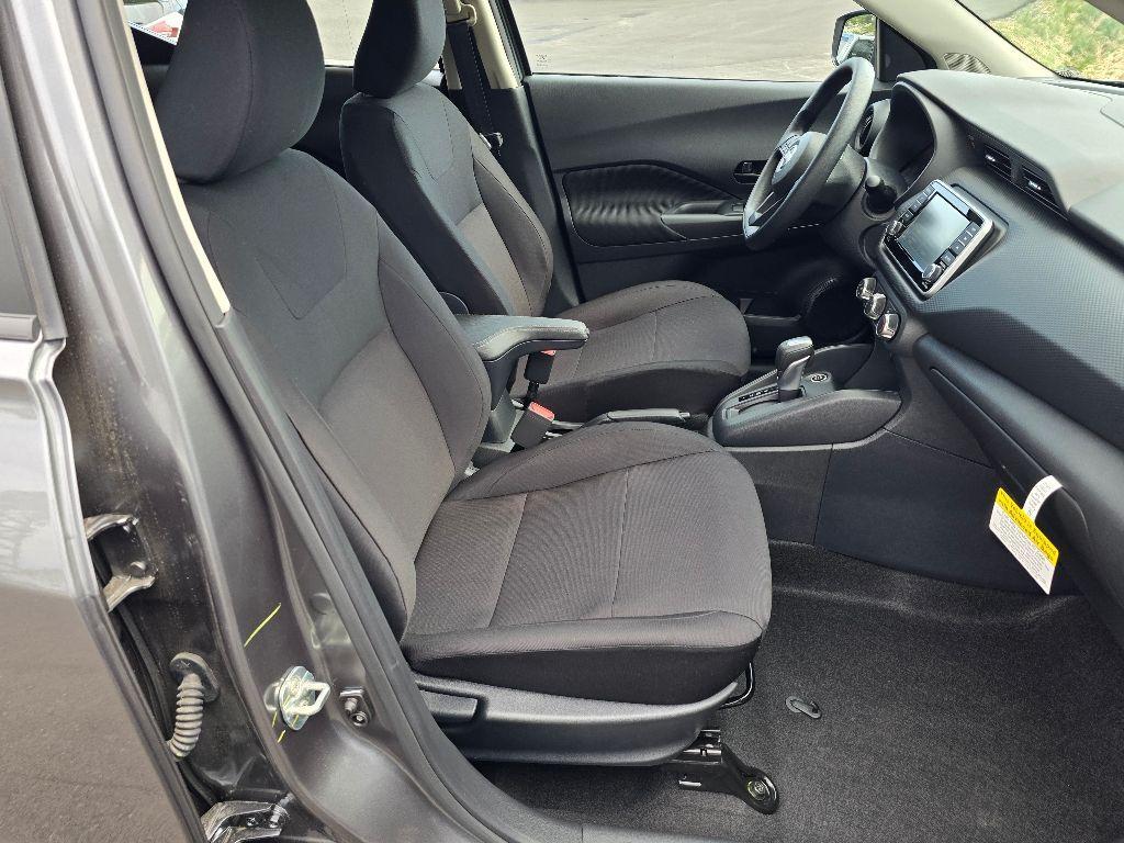 new 2025 Nissan Kicks Play car, priced at $22,857