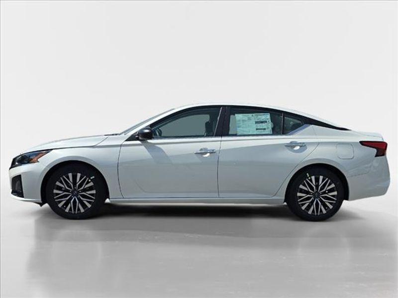 new 2024 Nissan Altima car, priced at $25,732