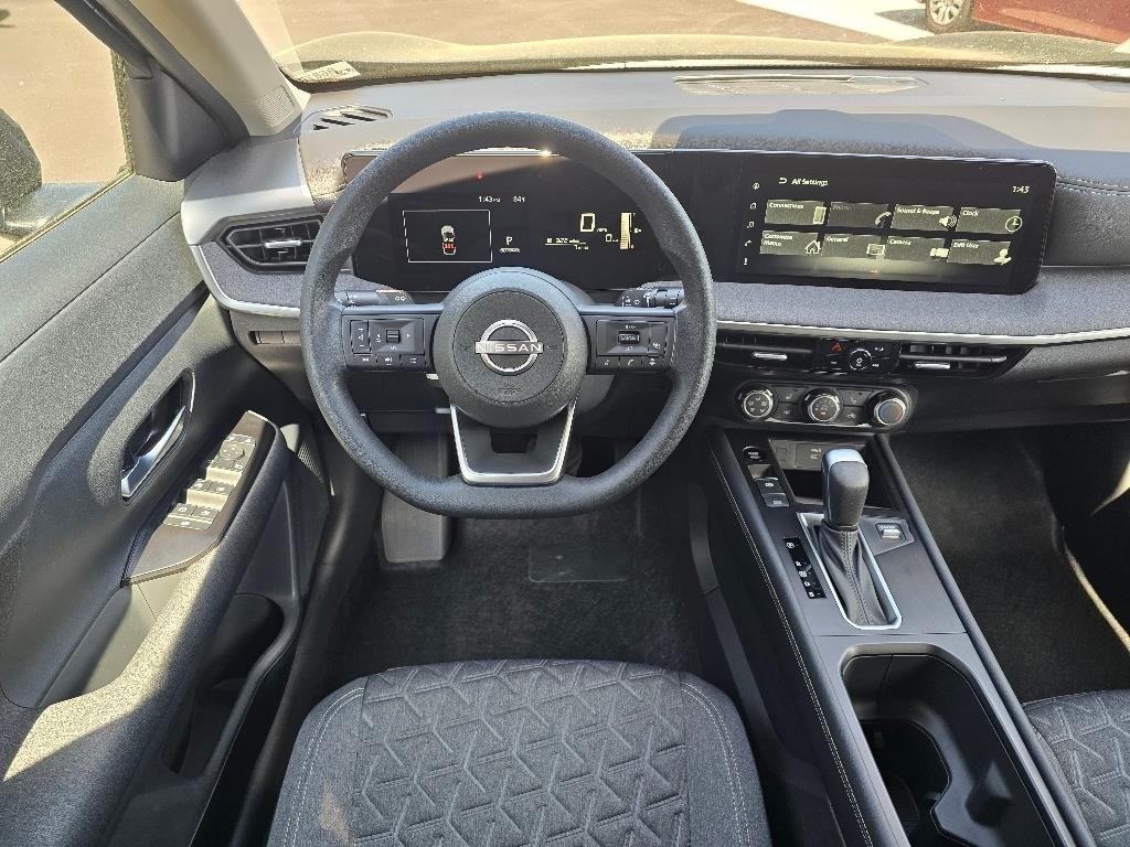 new 2025 Nissan Kicks car, priced at $29,312