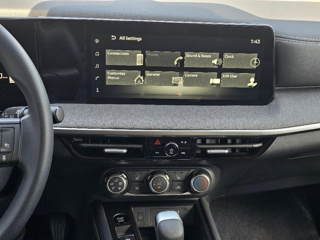 new 2025 Nissan Kicks car, priced at $29,312