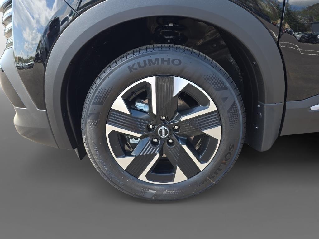 new 2025 Nissan Kicks car, priced at $29,312