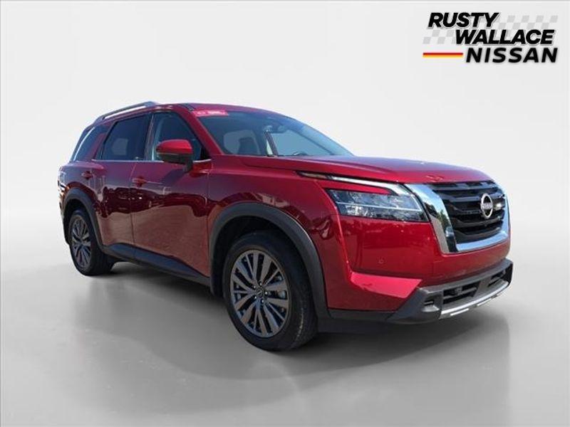 used 2024 Nissan Pathfinder car, priced at $40,337