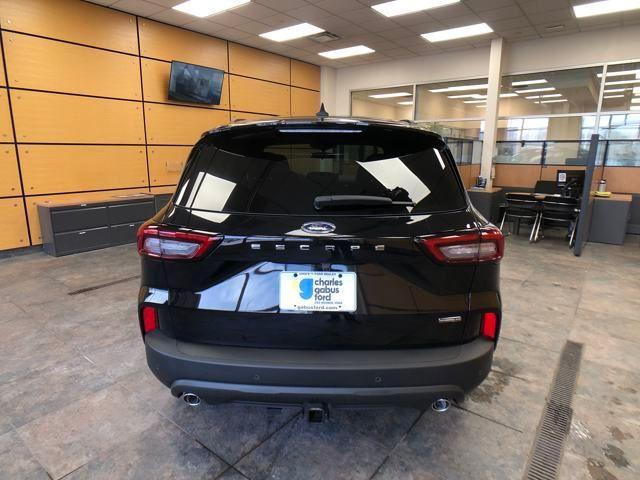 new 2025 Ford Escape car, priced at $39,326