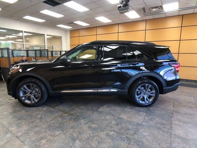 new 2025 Ford Explorer car, priced at $45,831