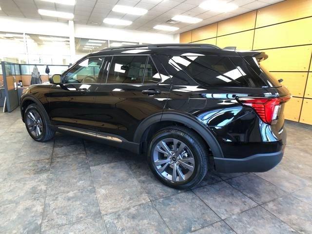 new 2025 Ford Explorer car, priced at $45,831