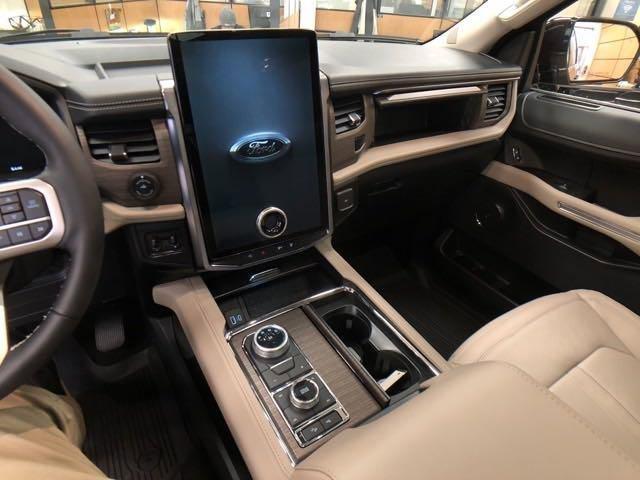 new 2024 Ford Expedition car, priced at $76,186