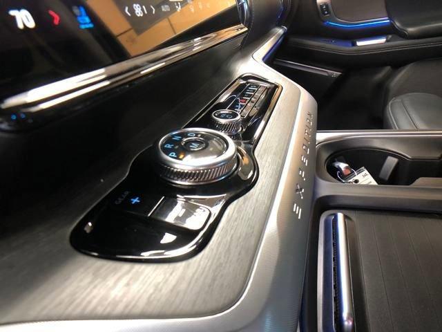 new 2025 Ford Expedition car, priced at $80,230