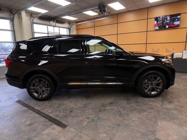 new 2025 Ford Explorer car, priced at $48,651