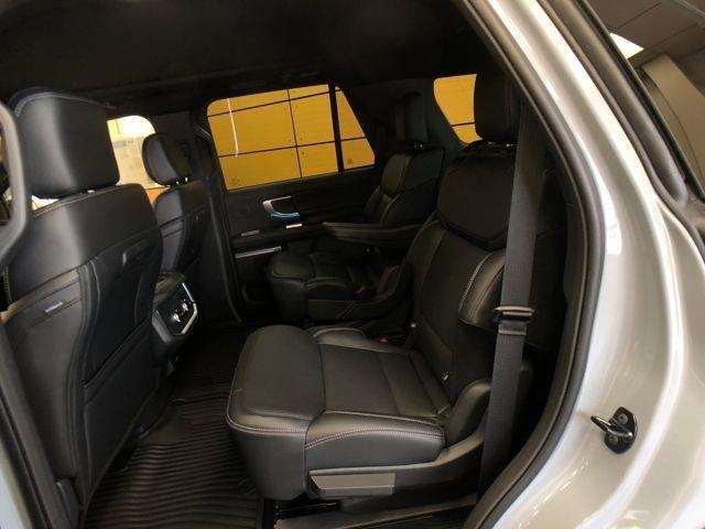 new 2025 Ford Expedition car, priced at $82,362