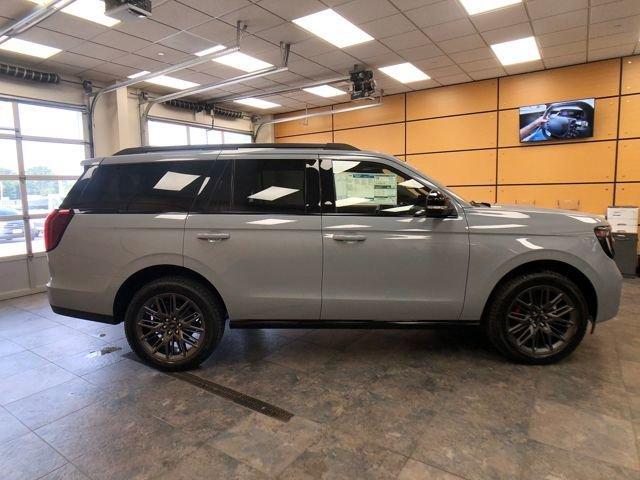 new 2025 Ford Expedition car, priced at $82,362