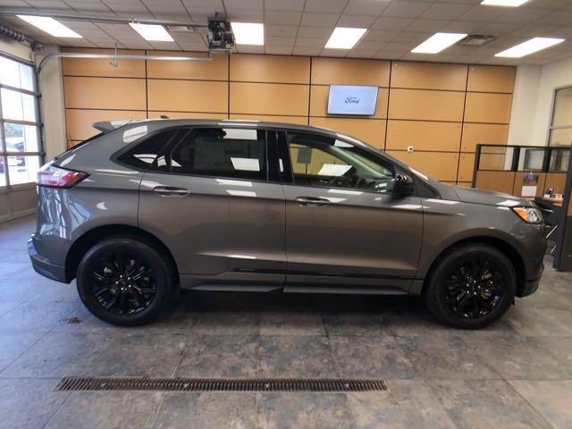 new 2024 Ford Edge car, priced at $40,805