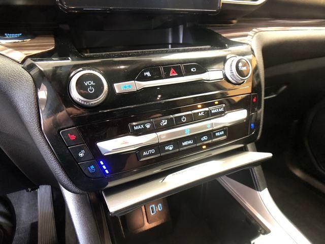 used 2023 Ford Explorer car, priced at $35,157