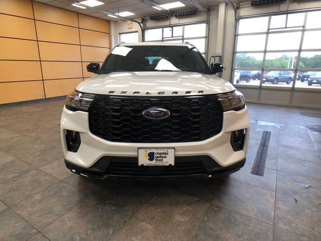 new 2025 Ford Explorer car, priced at $50,678